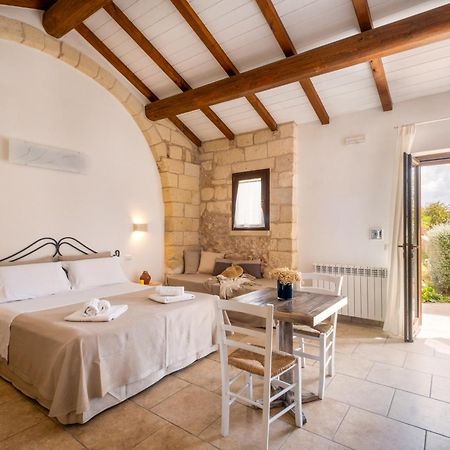 Agriturismo Masseria Costarella Borgagne Exterior photo