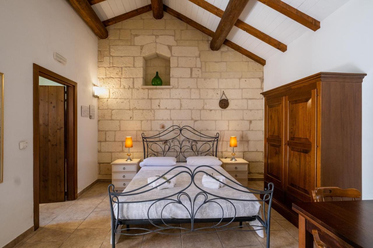 Agriturismo Masseria Costarella Borgagne Exterior photo
