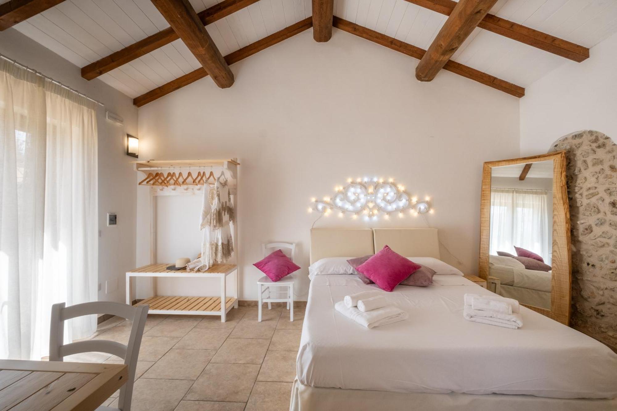 Agriturismo Masseria Costarella Borgagne Exterior photo